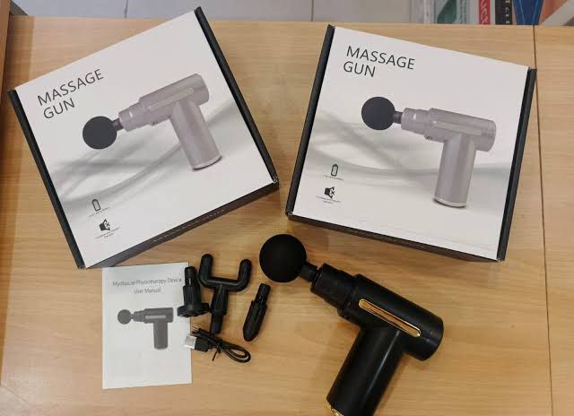 Professional Smart Percussion Massage Gun – High-Intensity Deep Tissue Muscle Massager With 4 Interchangeable Heads